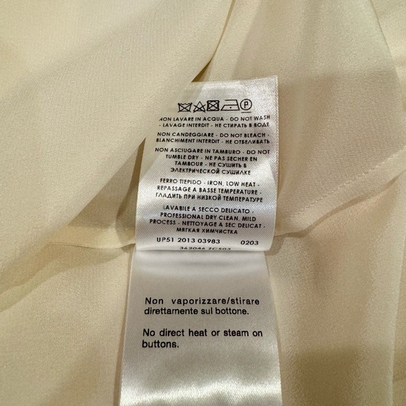 GUCCI Fabulous 100% Silk tunic/blouse ivory unique style. Size M/L, 40 - Picture 14 of 16